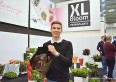 You will come across him at all ornamental plant fairs in and around the Netherlands, Wesley from XL Bloom with the Paris Black.